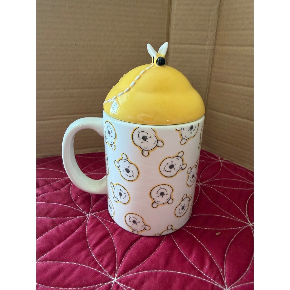 Disney Winnie the Pooh Lidded Ceramic Mug Yellow White Honey Bee Figurine Lid